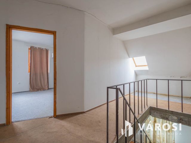 Nagy ház, hatalmas lehetőségek!