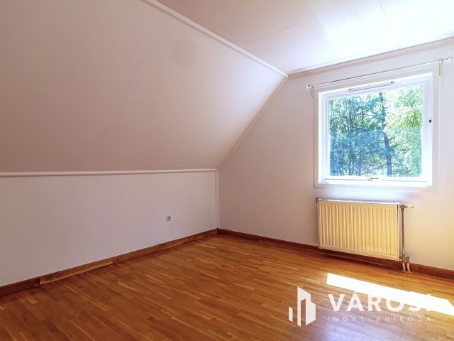 Csend, tér, kert és elegancia – kiadó lakás Bp 2.kerületében