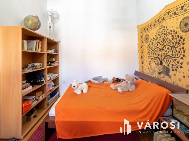 RÁKOSPALOTA 53 M² + KERT + PINCE – HÁZRÉSZ: 49,9 M FT!