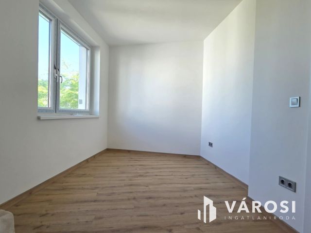 Belvárosi élet egy modern új építésű lakásban-Debrecen